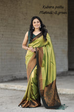 Load image into Gallery viewer, Bottle Green (Premium Kanjivaram Silk)
