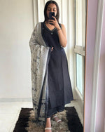 Load image into Gallery viewer, Tejas ~ Kurti Set
