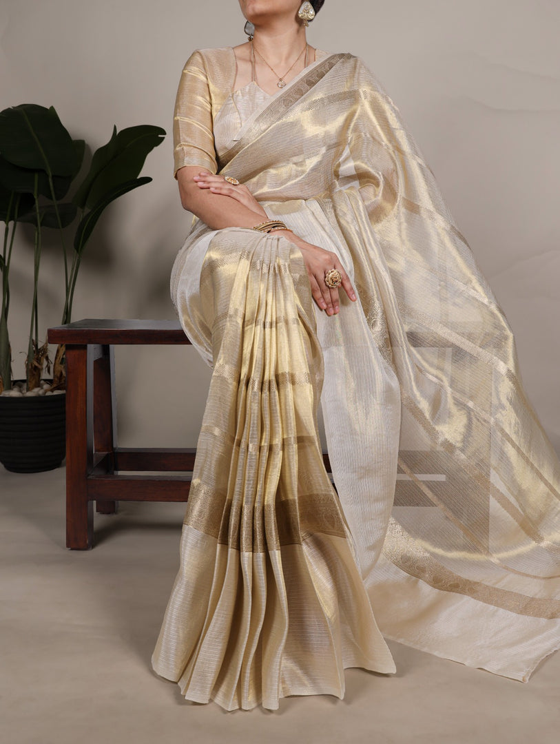Roja - റോജ (Traditional Onam Kasavu Saree)