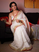 Load image into Gallery viewer, Pichi - പിച്ചി (Traditional Onam Saree)
